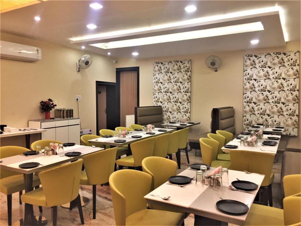 Hotel Bharat 科塔 外观 照片